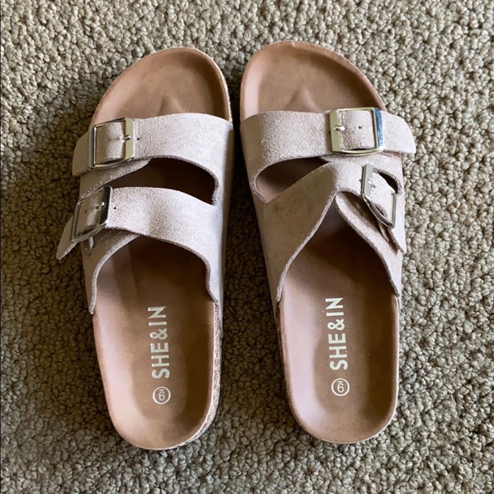 Women sandals
